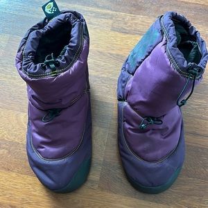 Mountain Hardware down booties